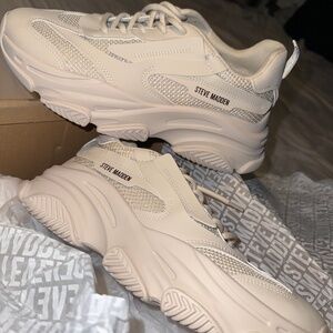 Steve Madden Bone Shoes Size 10